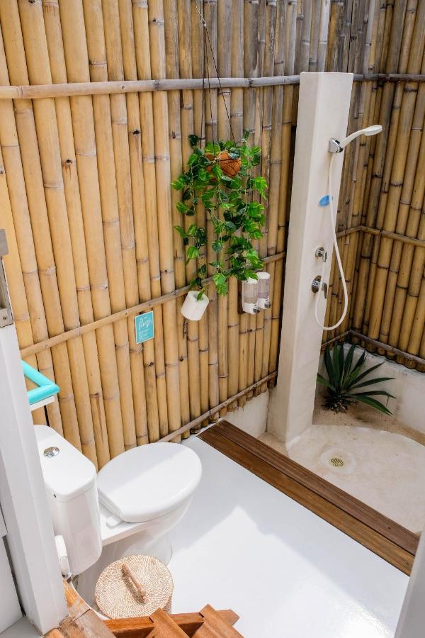 Отель Le Pirate Gili Meno - Adults Only Экстерьер фото